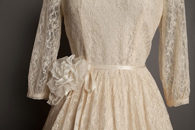 A guide to vintage lace wedding dresses, c Heavenly Vintage Brides, vintage wedding blog 2013