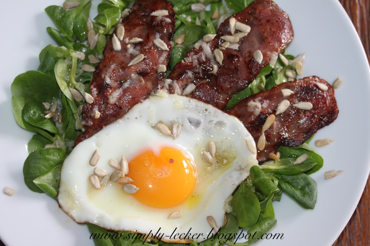 Simply Lecker Lamb's Lettuce, Bacon, Egg Salad with Lemon and Honey