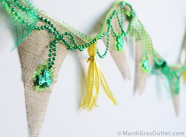 Burlap, St. Patrick's Day, Pennat Banner, No Sew, Poly Deco Mesh, Garland, Mardi Gras Beads, DIY,  Burlap Crafts