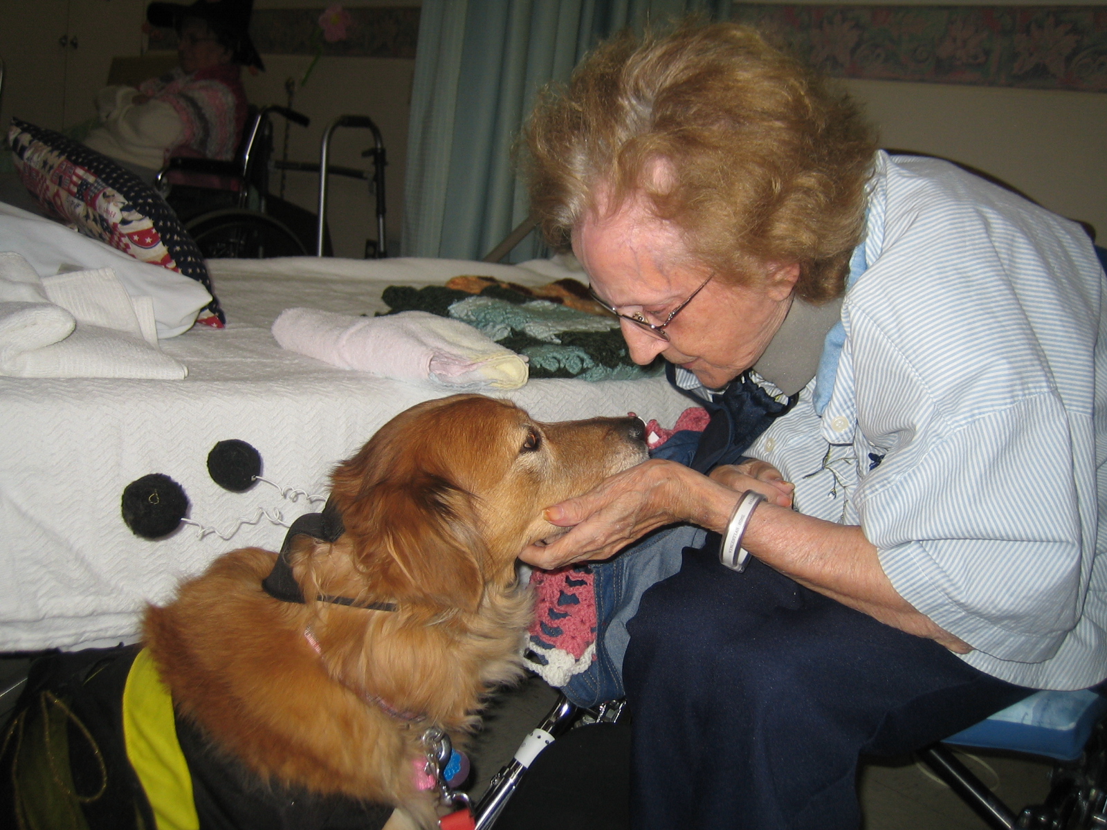 Animal Friends’ PetAssisted Therapy Program Serves Nursing Home