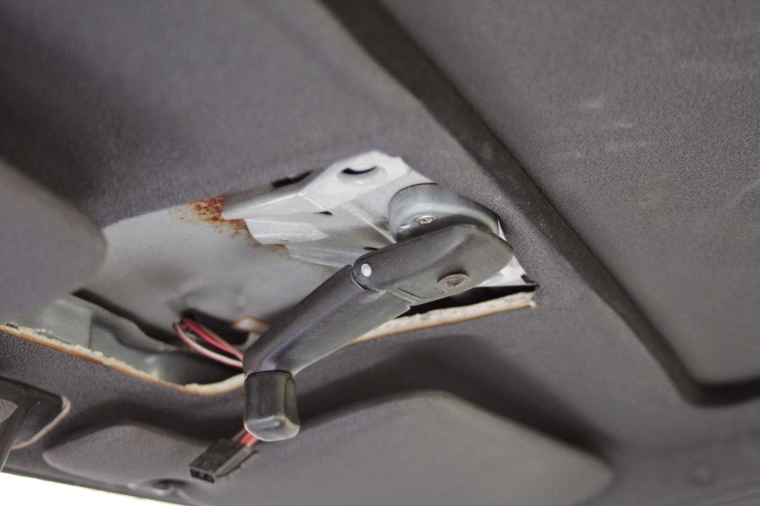VW Golf sunroof removal of handle VW Golf sunroof removal of handle
