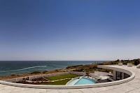 Stunning Arc House For A Little Serenity Coupled With A Lot Of Luxury Stunning Arc House For A Little Serenity Coupled With A Lot Of Luxury