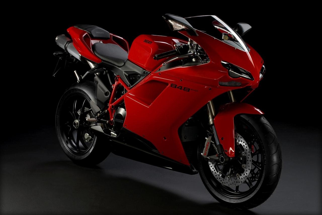 http://4.bp.blogspot.com/-4dB6X_aZTTM/TeKSPjwRubI/AAAAAAAAAY0/ABqFt6jb8yY/s1600/2011-Ducati-848-EVO-Red-Series.jpg