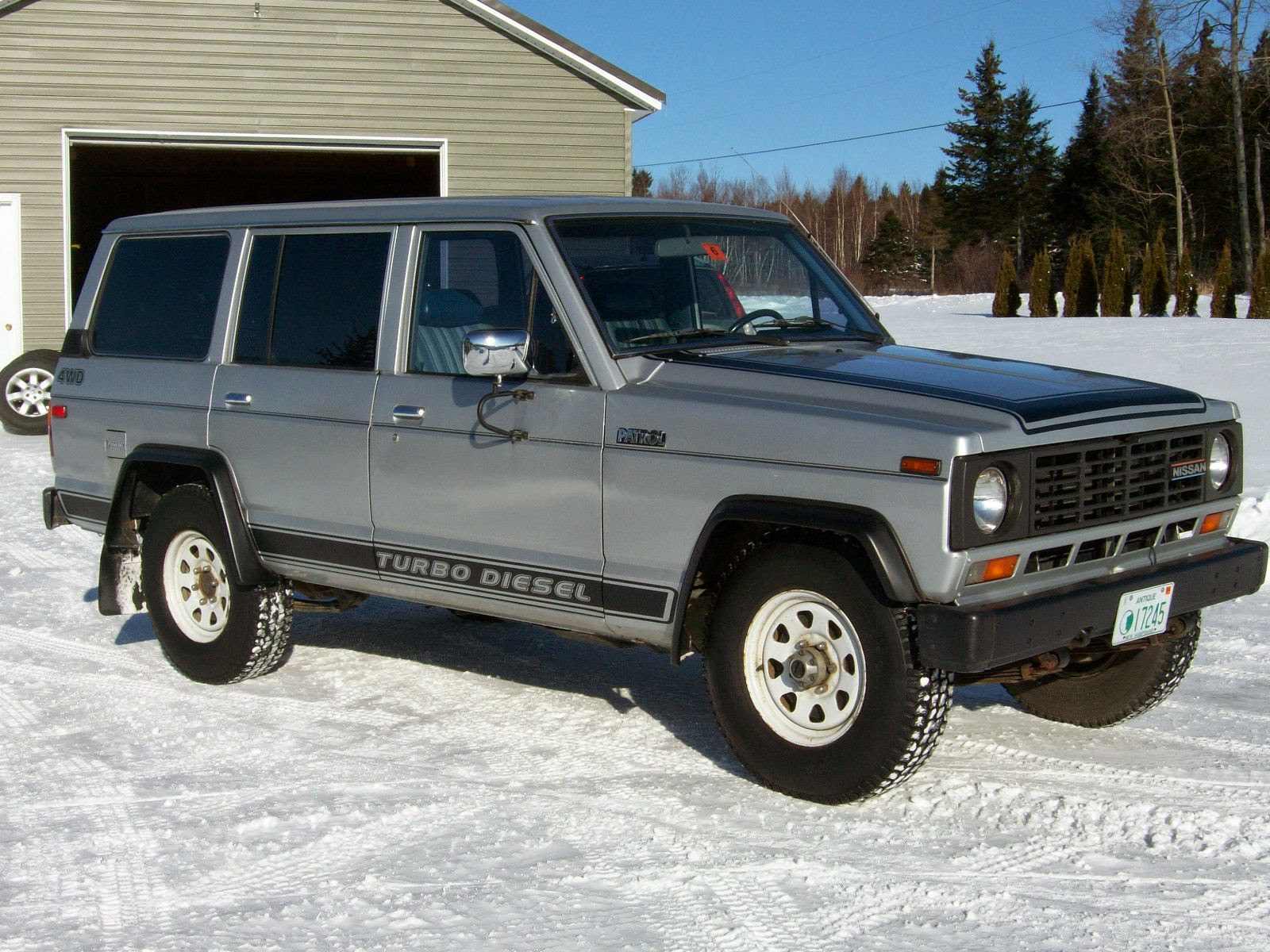 Nissan Patrol 1985