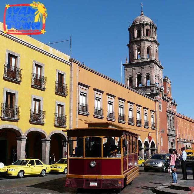 Mexico Walking around Querétaro's centro historico Ivan About Town