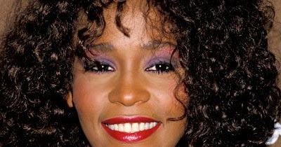 The Record Realm: Happy Birthday: Whitney Houston