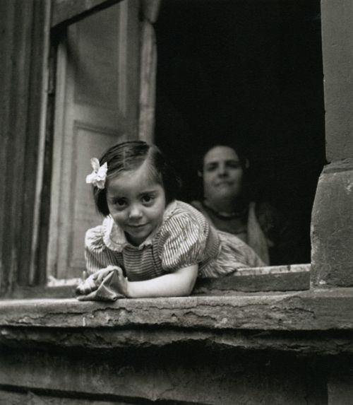 Girl+on+Windowsill+New+York,+1947