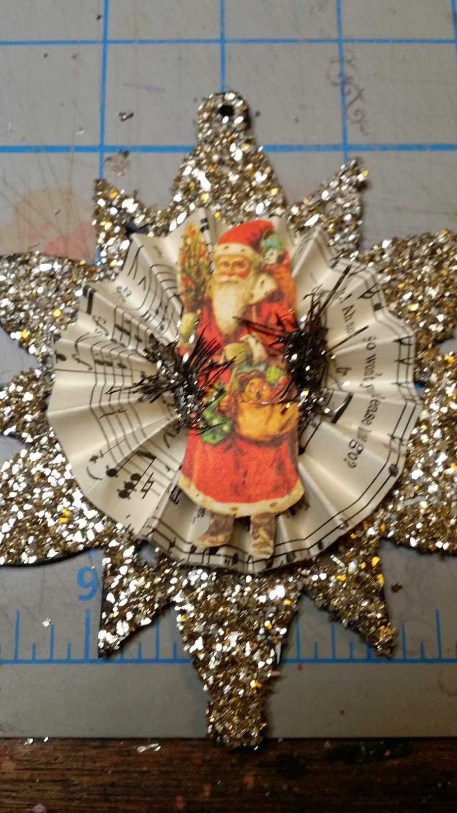 The Gentleman Crafter Vintage Die Cut Ornament Tutorial...