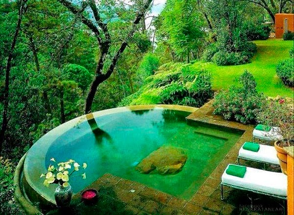 las piscinas convencionales dominan el mercado no es nada fcil compatibilizar estas construcciones de apariencia tan artificial con el resto del jardn - Construccion Piscinas Naturales las piscinas convencionales dominan el mercado no es nada fcil compatibilizar estas construcciones de apariencia tan artificial con el resto del jardn - Construccion Piscinas Naturales