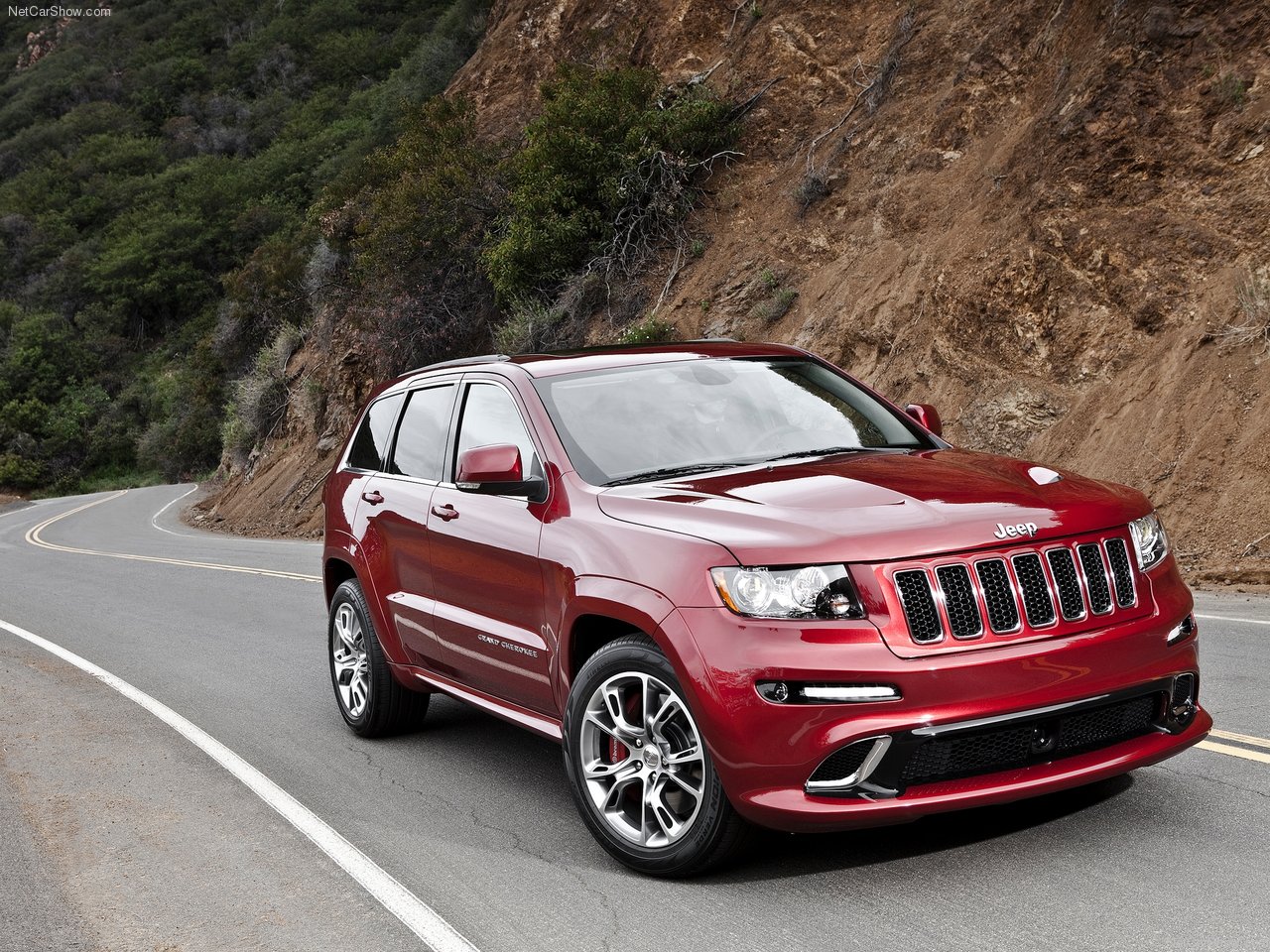 http://4.bp.blogspot.com/-4h3BZOApDPQ/Ta8zfEKSgZI/AAAAAAACNNg/i-R_fduq2Uk/s1600/Jeep-Grand_Cherokee_SRT8_2012_1280x960_wallpaper_01.jpg