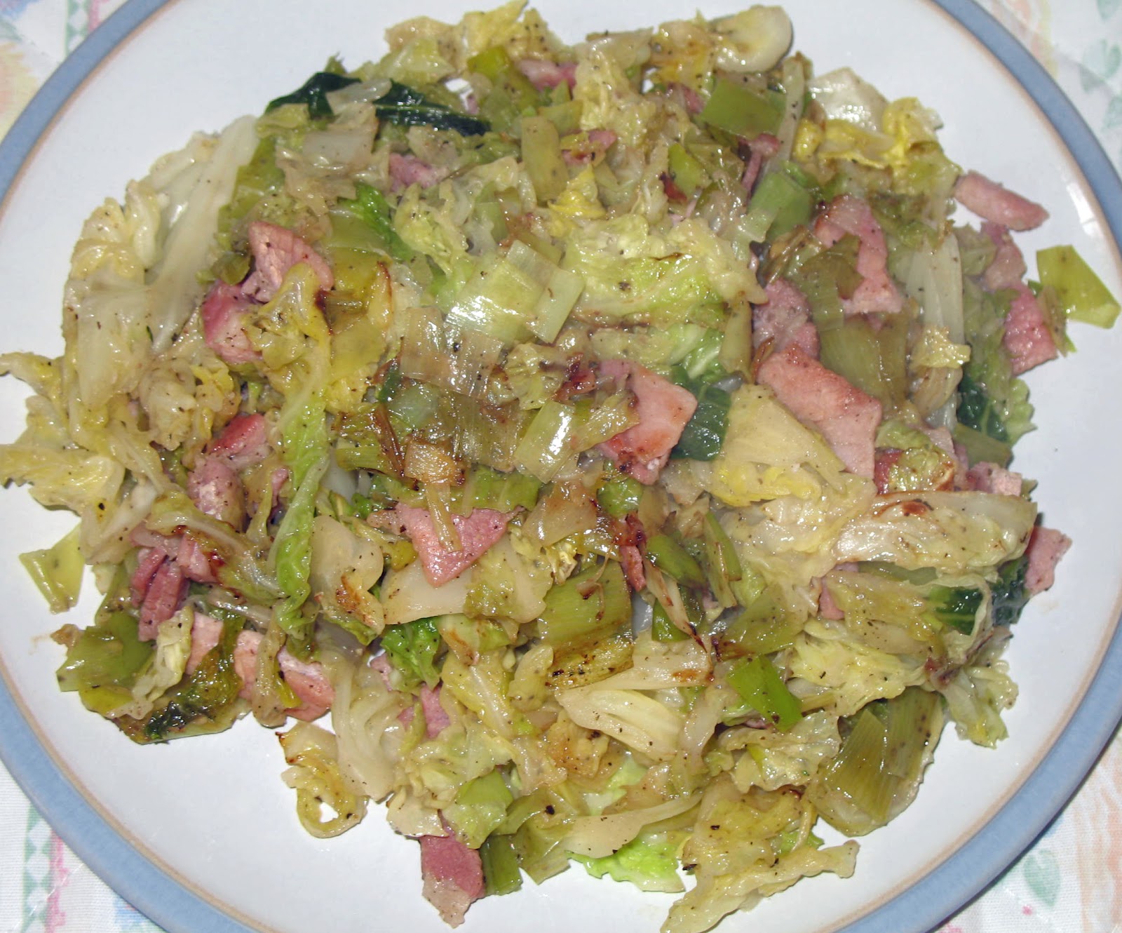 The Happy Housewife Fried cabbage with leeks and bacon