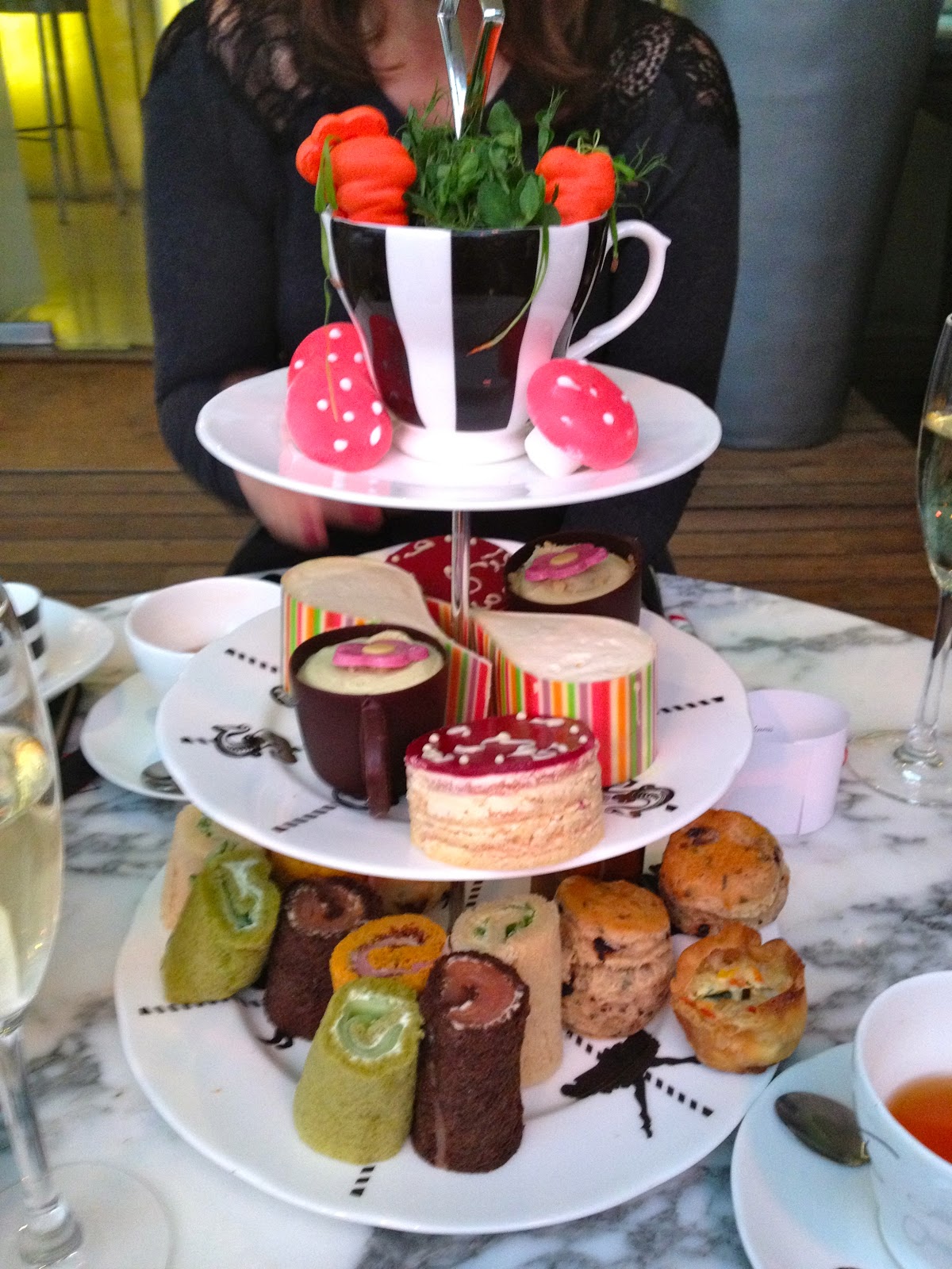 Sanderson Hotel London Alice In Wonderland Afternoon Tea Sanderson Hotel London Alice In Wonderland Afternoon Tea