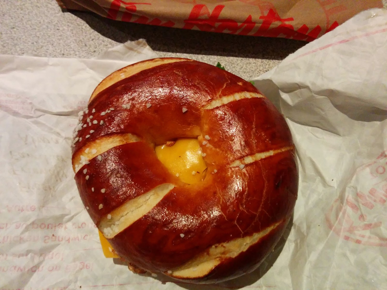 tim hortons pretzel bagel ingredients