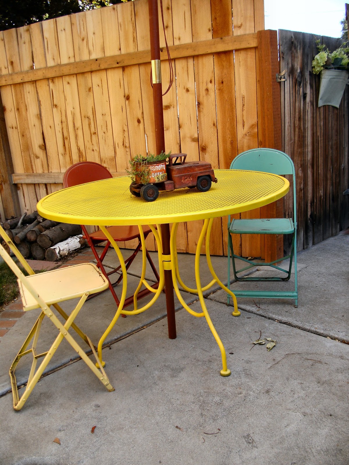 Craigslist Patio Table little vintage cottage craigslist patio table makeover Craigslist Patio Table little vintage cottage craigslist patio table makeover