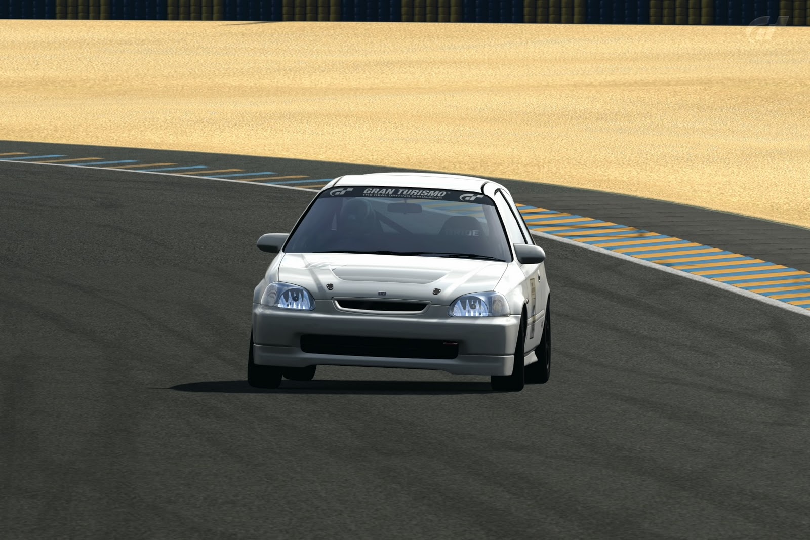 http://4.bp.blogspot.com/-4klNUS0ZdGE/Tu-ojtTu48I/AAAAAAAAAJk/MLsJJGgR3UE/s1600/Circuit+de+la+Sarthe+2009_5.jpg
