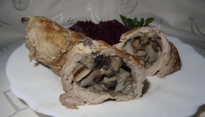 Rolada ze schabu z grzybami leśnymi Rolada ze schabu z grzybami leśnymi