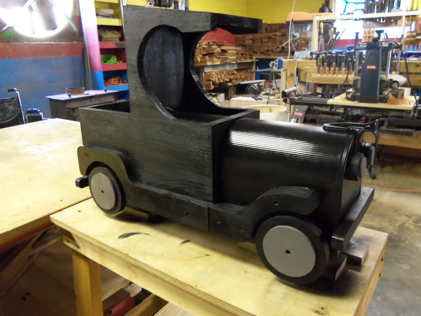 WDDSr Fine Woodworks Truck Mailbox