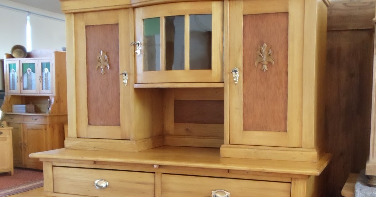 Antike Möbel: Küchenschrank um 1900