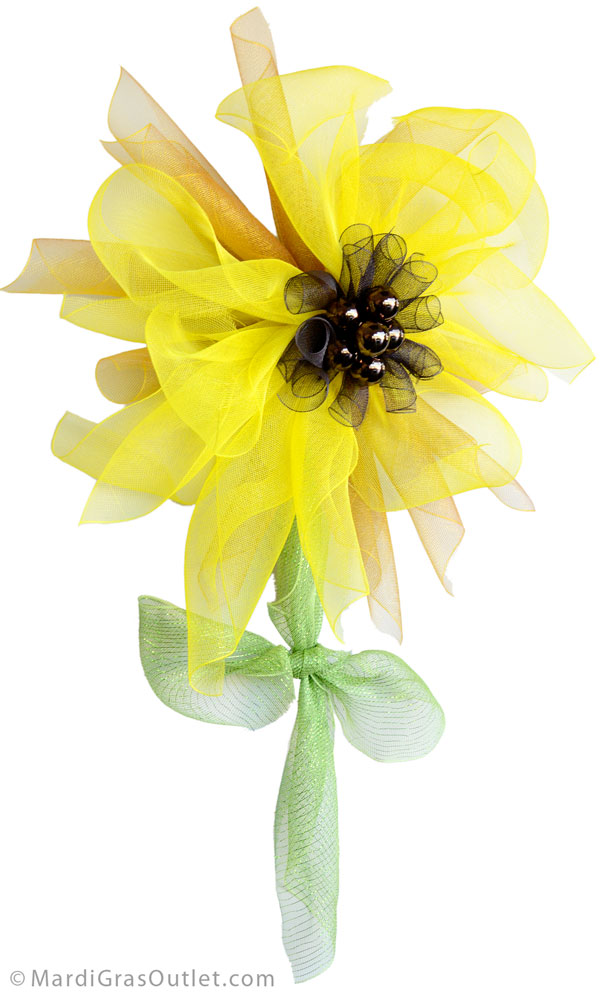 Sunflower tutorial- The completed deco mesh flower.