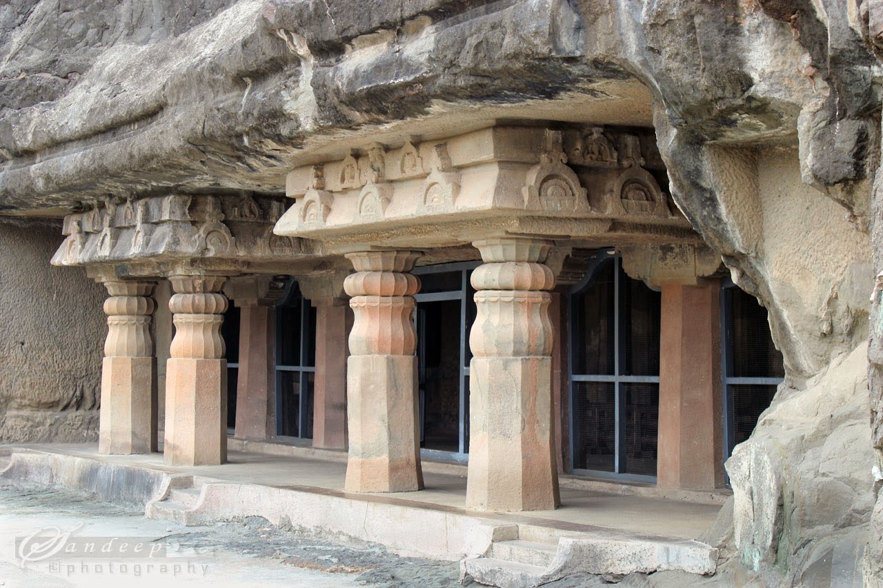 Portico's of Cave 7 Portico's of Cave 7
