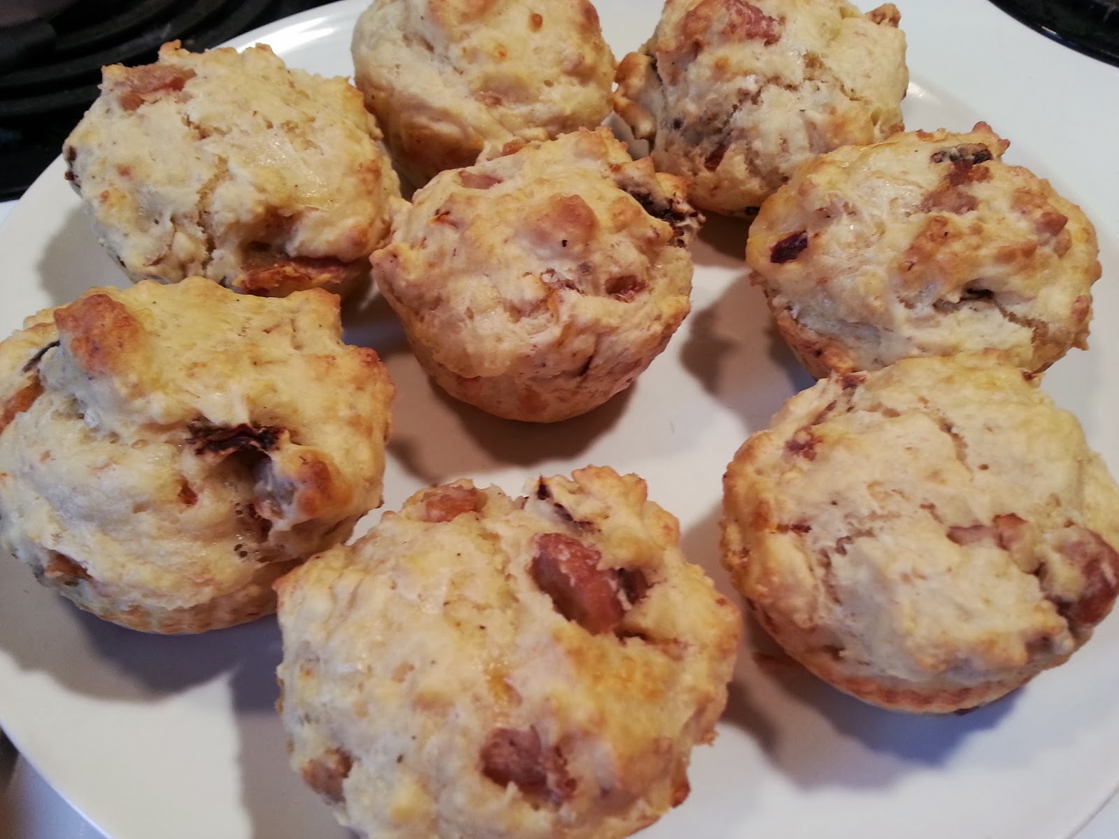 Les douceurs de genny MUFFINS SALÉS AU JAMBON OU SAUCISSE