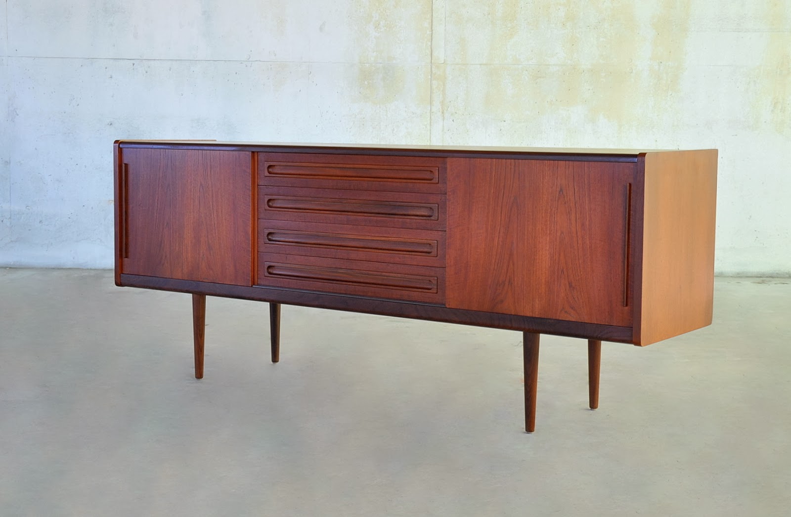 SELECT MODERN Danish Modern Teak Credenza, Buffet, Sideboard, Bar or Media Console SELECT MODERN Danish Modern Teak Credenza, Buffet, Sideboard, Bar or Media Console