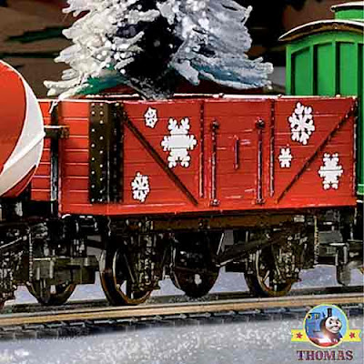 Winter Holiday special model railway Bachmann Thomas the tank engine green lovely little Xmas tree