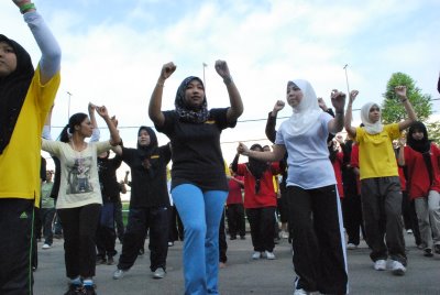 Gambar Bersenam