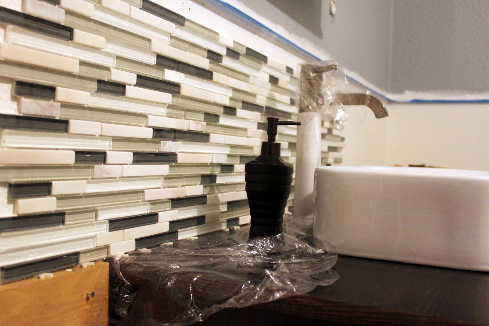 How to install a backsplash in the kitchen How to Tile Backsplash Edge