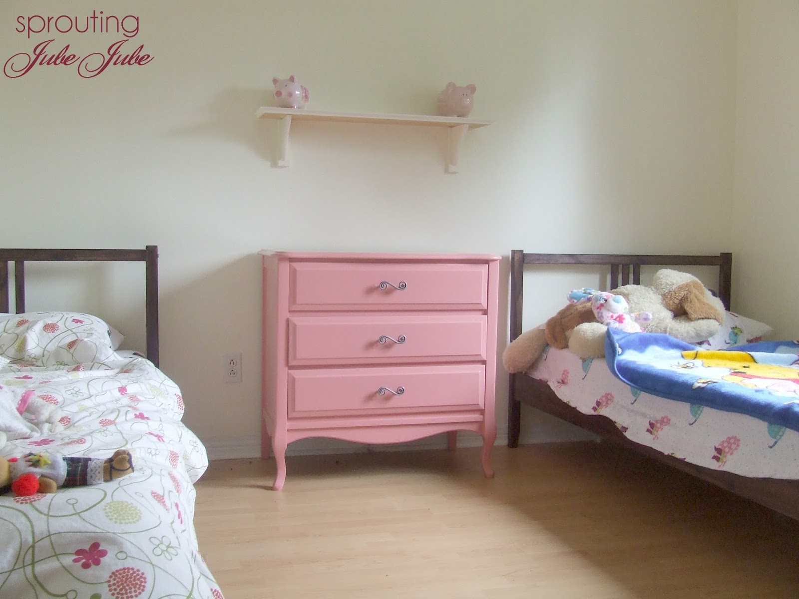 Sprouting JubeJube Bedroom Redo for Little Girls on a Budget