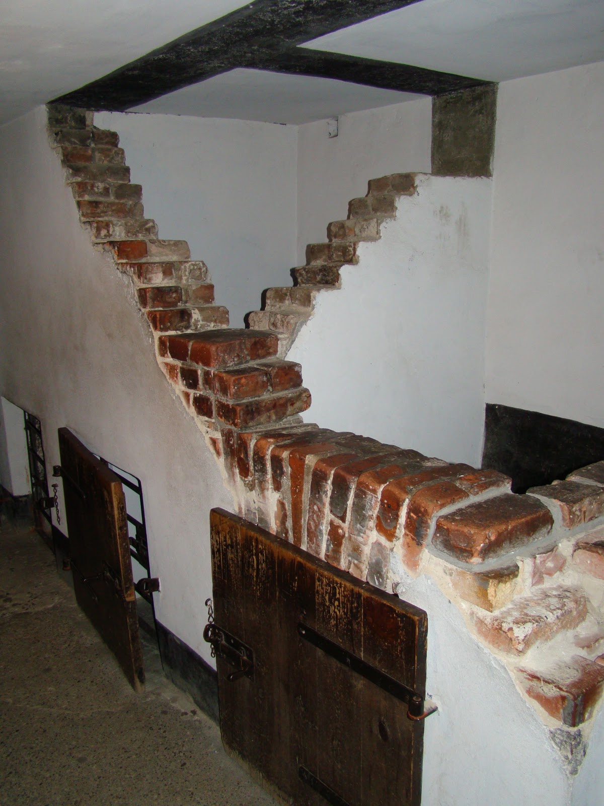 Auschwitz Standing Cells