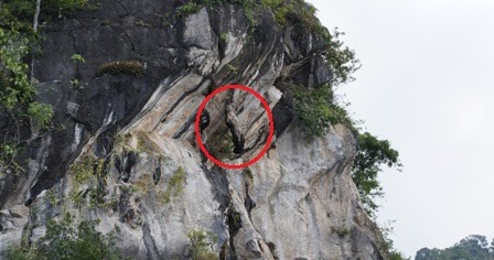 Legenda Mistik Batu Gantung - DUNIA PESANTREN