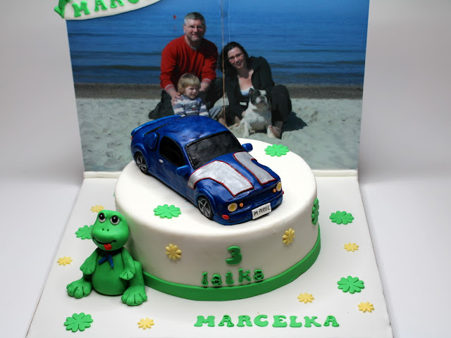 Birthday cake with 3D Ford Mustang - London