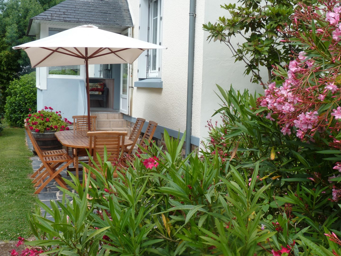 gite des hortensiais terrasse gite finistere sud terrasse