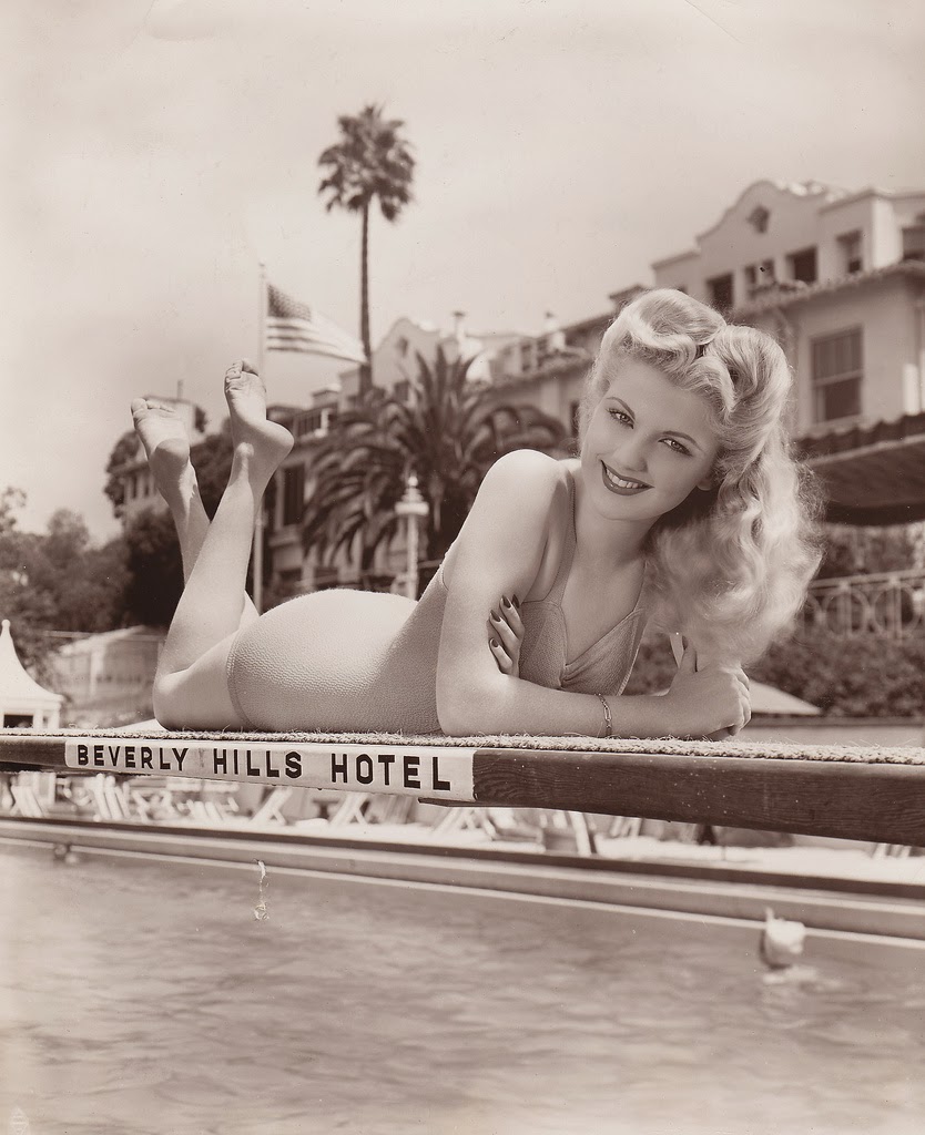This is What Dolores Moran Looked Like  in 1943 