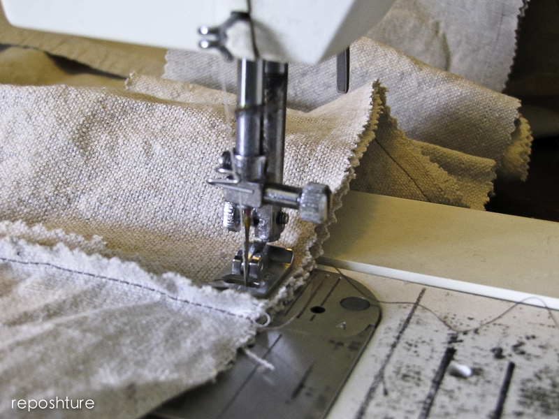 Reposhture Studio How to make an easy, elastic cushion cover