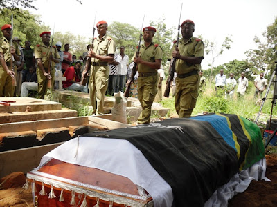 pix+6+Heshima+za+mwisho+kwa+marehemu+PC+