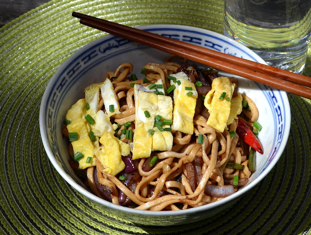 Sweet and Spicy Stir-Fried Noodles