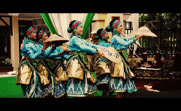 Tari Caping Ngancak Tarian Tradisional Dari Lamongan Jawa Timur Negeriku Indonesia