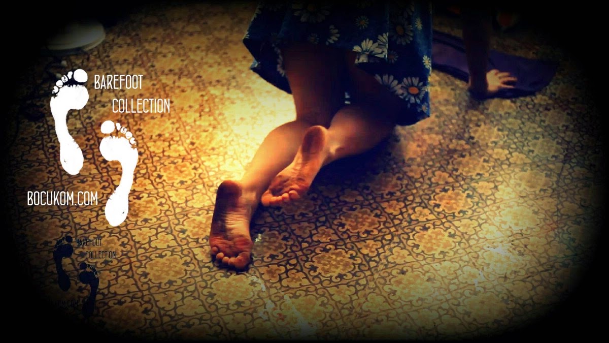 Helga Cleaning Barefoot [ Content Of The Day]