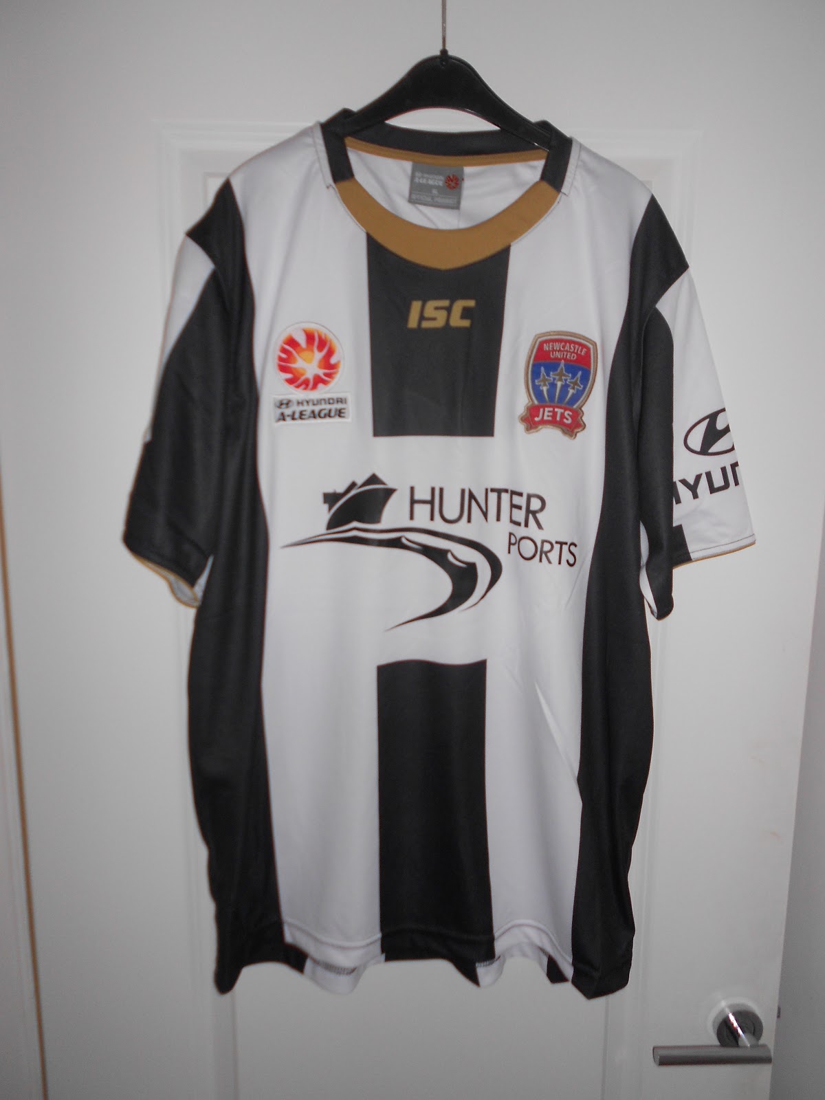 My collection of football shirts: Newcastle Jets Away 2012