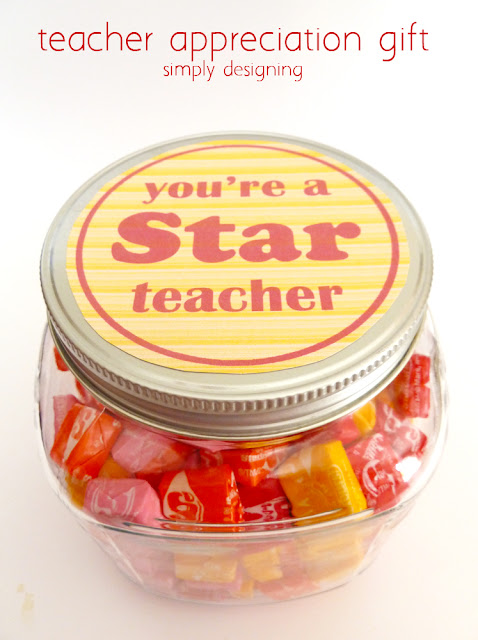 You're A STAR Teacher - free printable and gift idea! #teacher #teacherappreciation #teachergift #gift #free