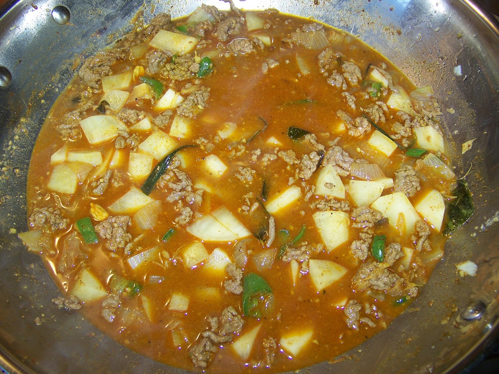 Kitchen Simmer Ground Beef and Potato Curry