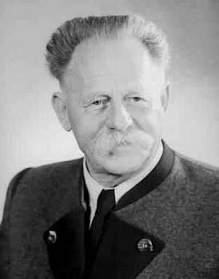 carl jung wotan essay Essay on wotan by dr carl jung preface to: essays on contemporary events medical psychotherapy, for practical reasons, has to deal with the whole of the psyche. carl jung wotan essay Essay on wotan by dr carl jung preface to: essays on contemporary events medical psychotherapy, for practical reasons, has to deal with the whole of the psyche.