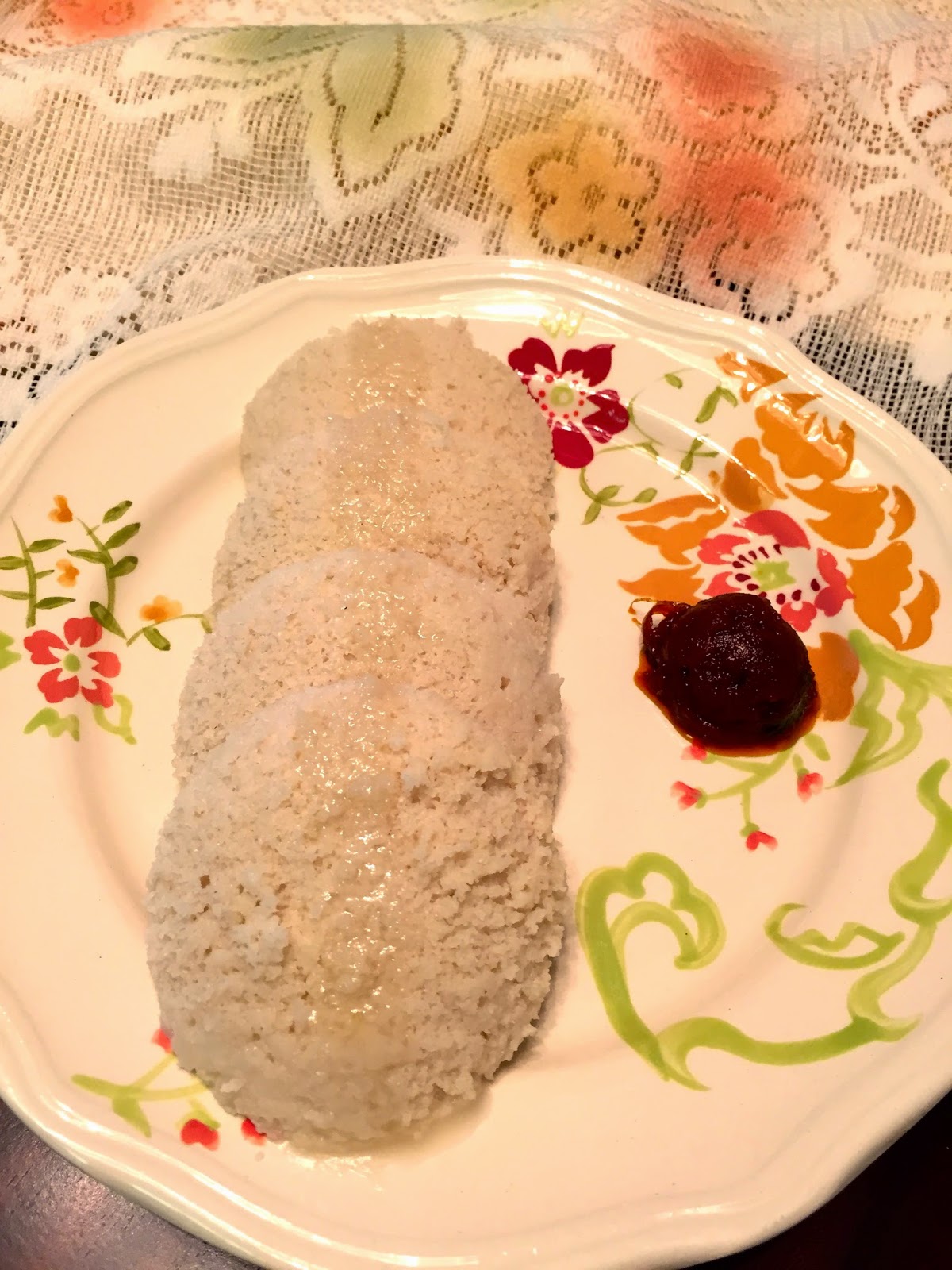 Quinoa Idli (Steamed Multi Grain Lentil Cakes) For a Healthy