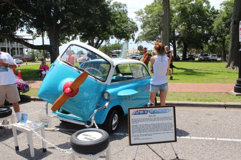 Art in the Park a hit this weekend in Downtown Pensacola~