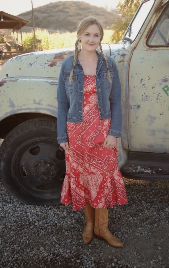 Eye Candy Effortless Anthro Reader Outfits Effortlessly With Roxy