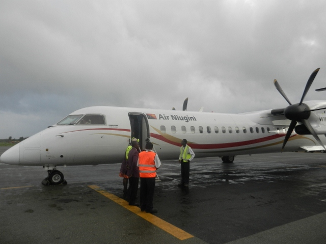 air niugini q400
