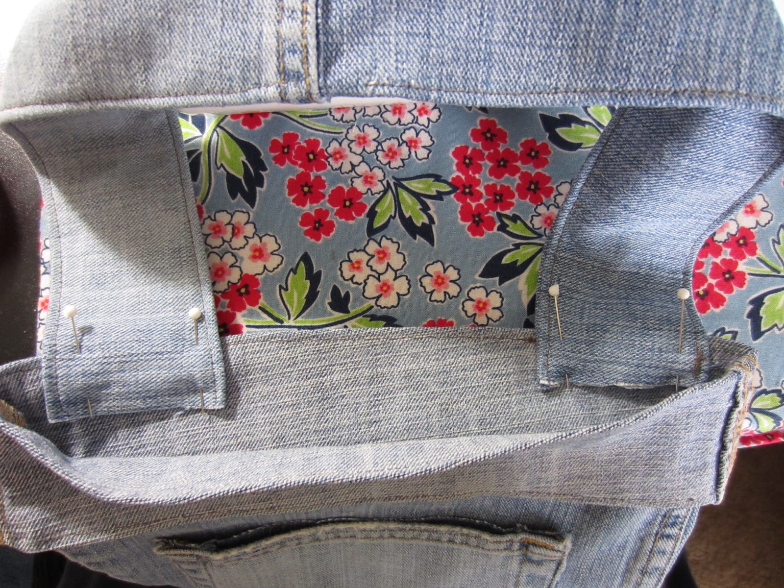 The Upstairs Crafter Travel Trash Bag Tutorial