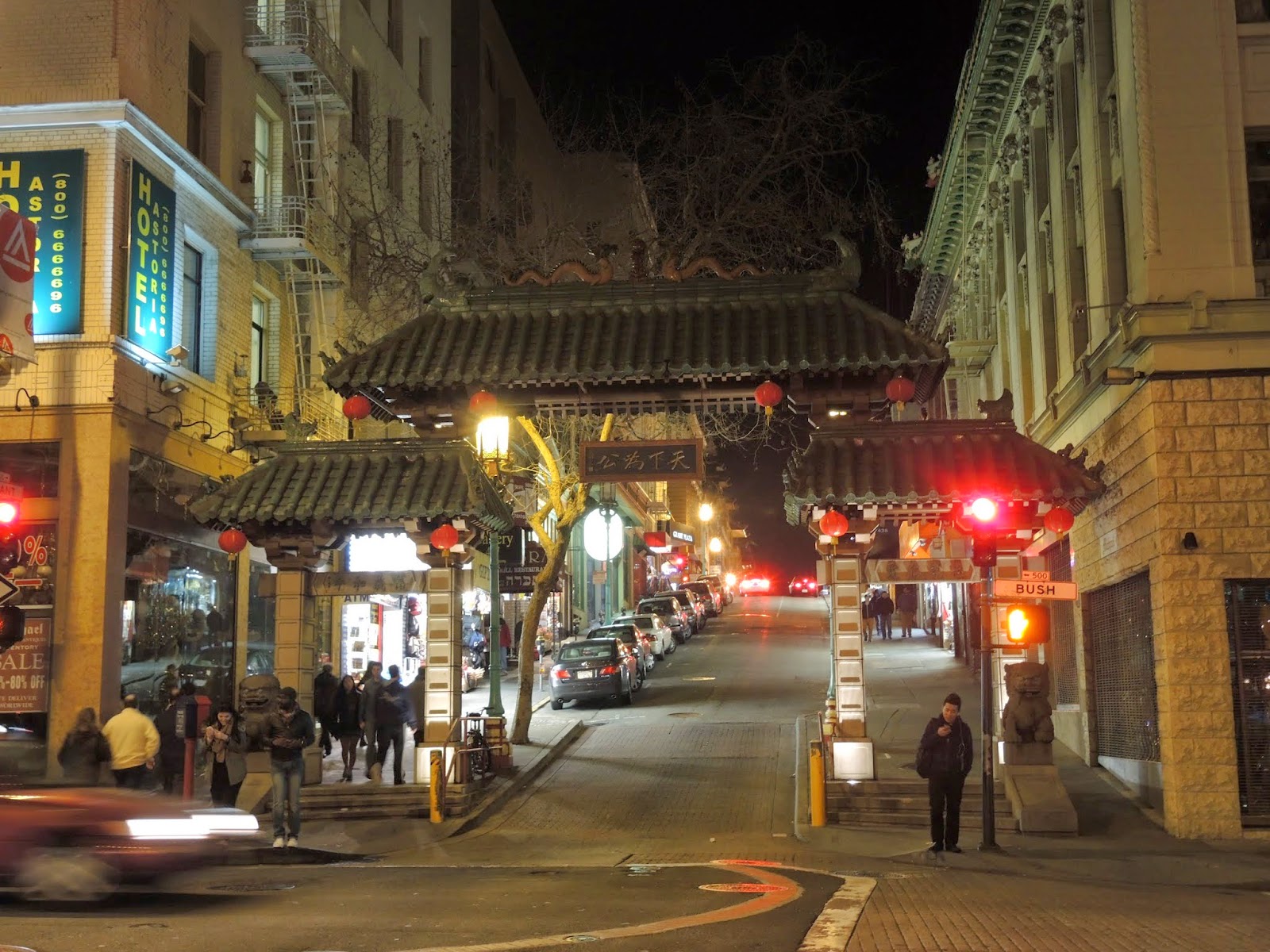 Chinatown正門